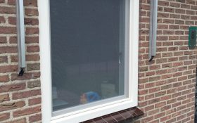 kunststof raamkozijn draaikiep met inzethor
