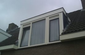 Kunststof-raamkozijn-dakkapel-Houten