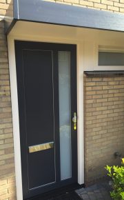 Kunststof voordeurkozijn te Nieuwegein