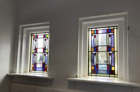 Kunststof kozijnen met prachtig glas in lood. Het bestaande glas in lood ingepakt in isolatieglas.