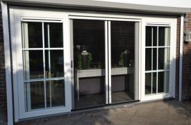 Kunststof schuifpui met een plissehor